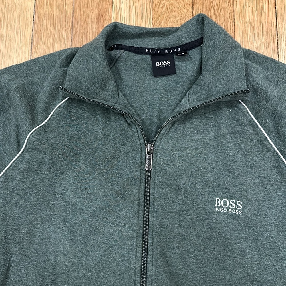 Hugo Boss - Picture 2 of 3